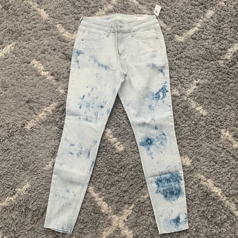 Old navy NWT rockstar jeans